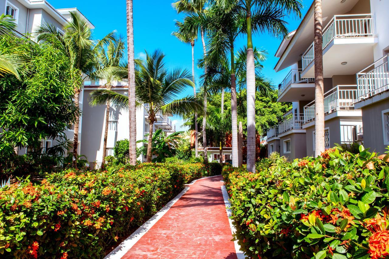 Tropicana Suites Deluxe Beach Club & Pool Punta Cana Exterior photo